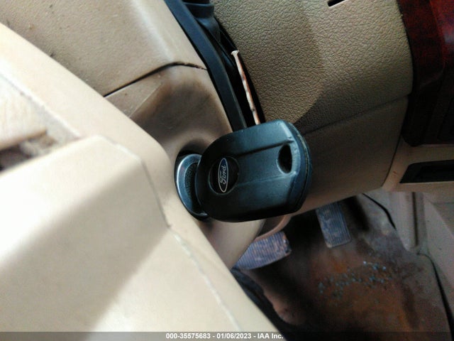 2011 FORD SUPER DUTY F-250 XL/XLT/LARIAT/KING RANCH VIN: 1FT7W2BT0BEB22685