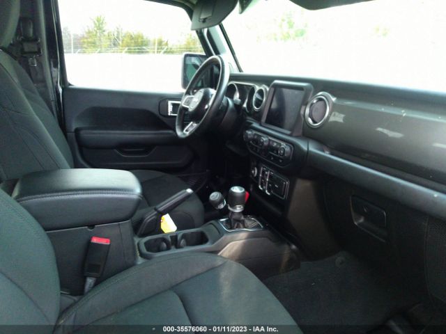 1C4HJXEN3LW115383 Jeep Wrangler Unlimited Sahara