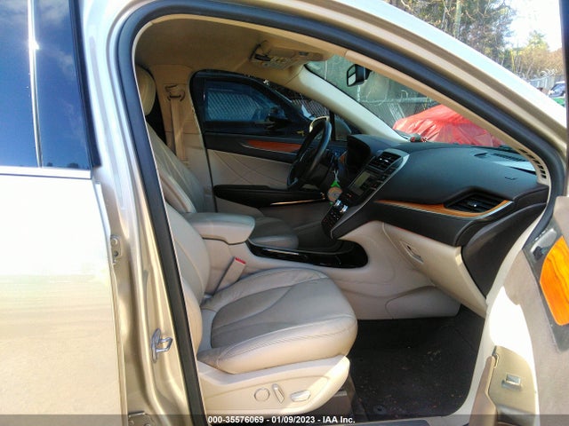 2017 Lincoln MKC, VIN: 5LMCJ2C92HUL71724