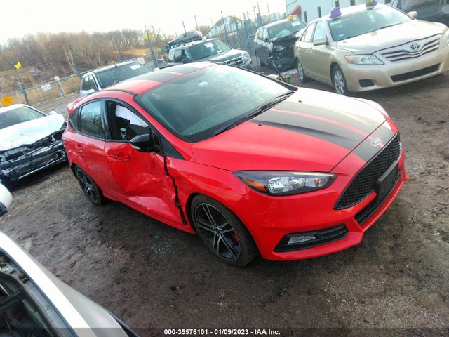 2016 Ford Focus, VIN: 1FADP3L97GL274464