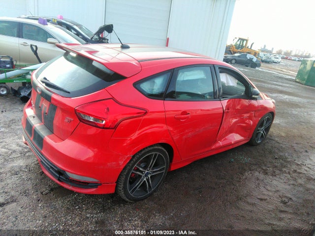 2016 Ford Focus, VIN: 1FADP3L97GL274464