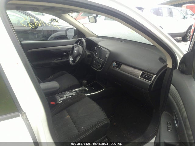 JA4AZ3A37HZ066535 Mitsubishi Outlander Se/sel