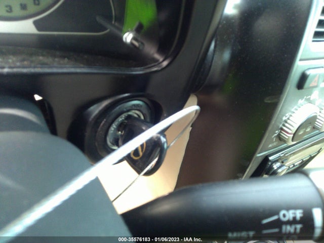 Lexus IS 300 2004 JTHBD192140081618 Image 3