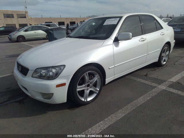 Lexus IS 300 2004 JTHBD192140081618 Image 2