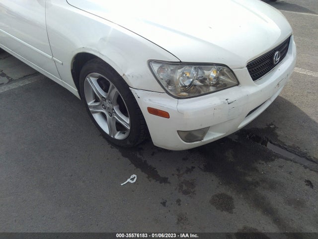 Lexus IS 300 2004 JTHBD192140081618 Image 7