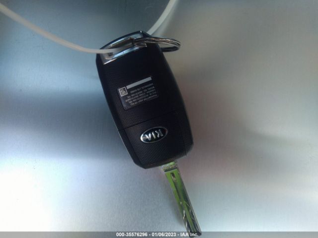 KNAGM4A72F5644677 KIA Optima Lx