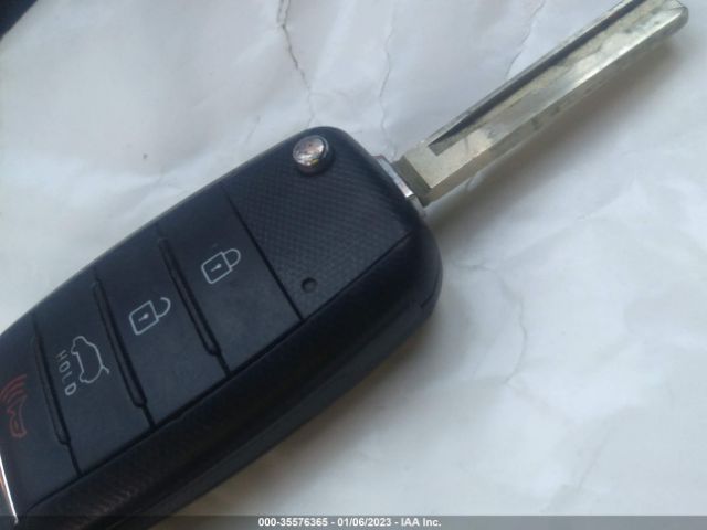 5XYPG4A5XHG222823 KIA Sorento Lx V6