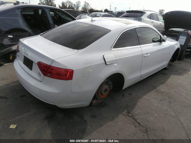 Audi A5 Premium Plus 2014 WAULFAFR6EA027919 Image 4