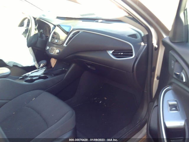 2022 Chevrolet Malibu, VIN: 1G1ZD5ST7NF122755