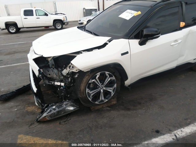 2021 Toyota RAV4, VIN: JTMFB3FV4MD041349