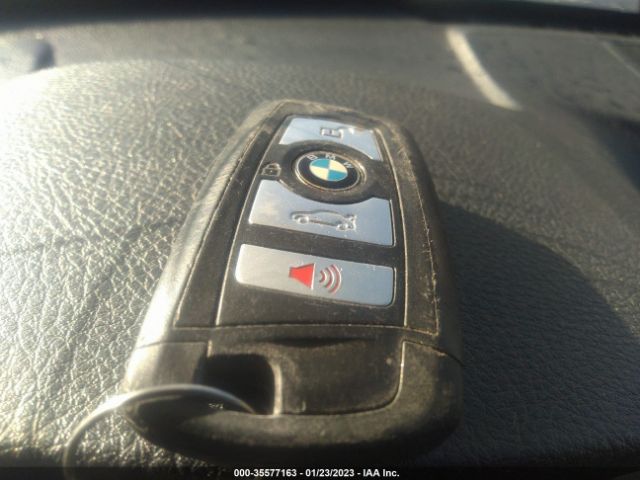 WBA8E1G51GNT36133 BMW 3 Series 320i