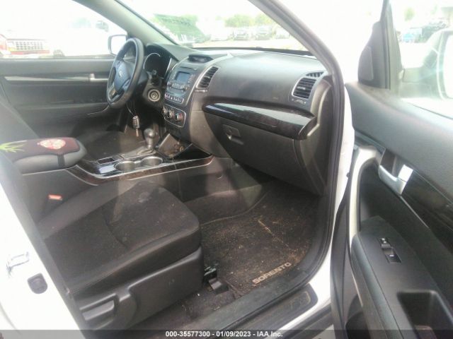 5XYKT3A65FG581048 KIA SORENTO LX