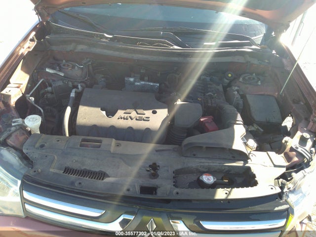 JA4AD3A38EZ018178 Mitsubishi Outlander Se