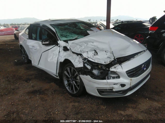 Volvo S60 2015 YV126MFK2F1340156 main image