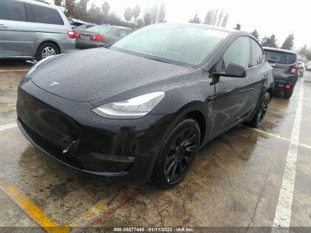 Tesla Model Y Long Range 2022 7SAYGDEE9NF574912 Image 2
