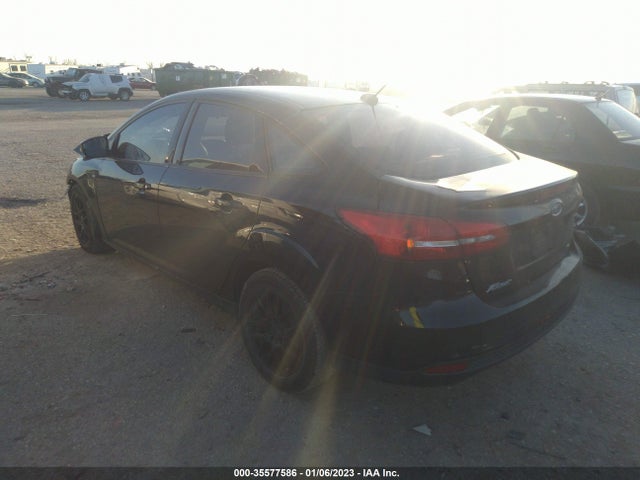 Ford FOCUS SE 2017 1FADP3F22HL204502 Image 4