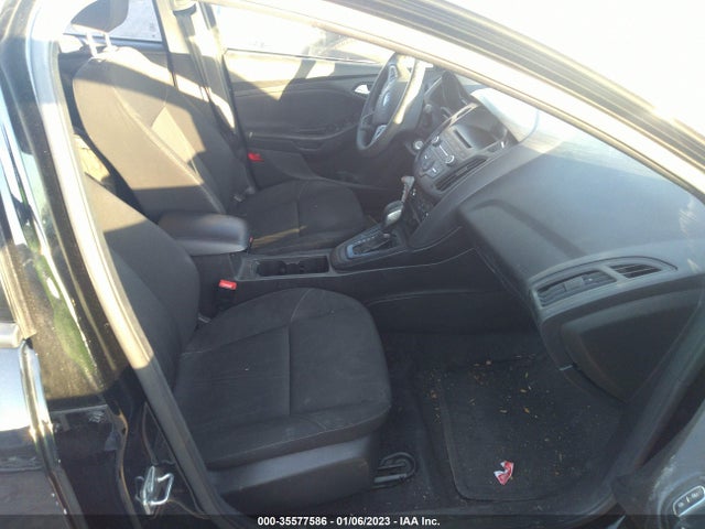 Ford FOCUS SE 2017 1FADP3F22HL204502 Image 6