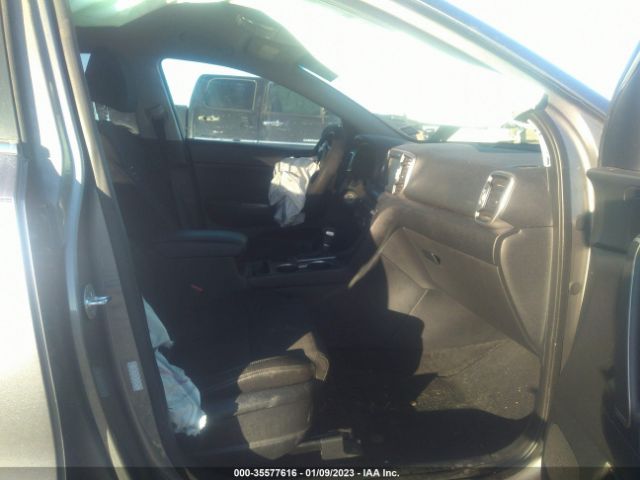 KNDPMCAC6H7264713 KIA Sportage Lx