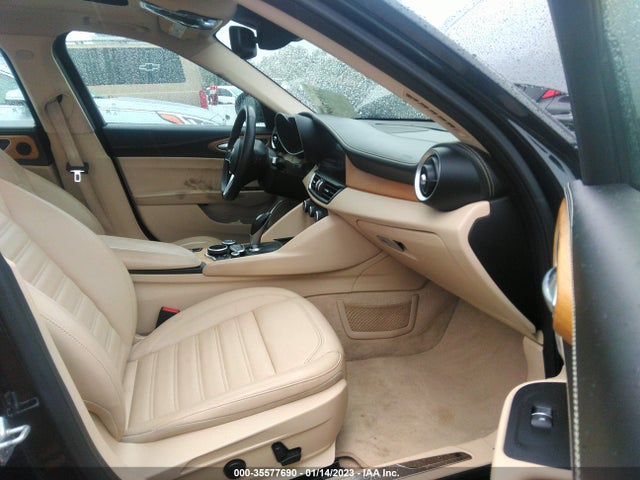 ZARFAECN5J7582204 Alfa Romeo Giulia Ti Lusso