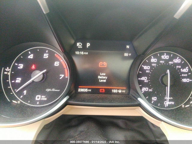 ZARFAECN5J7582204 Alfa Romeo Giulia Ti Lusso
