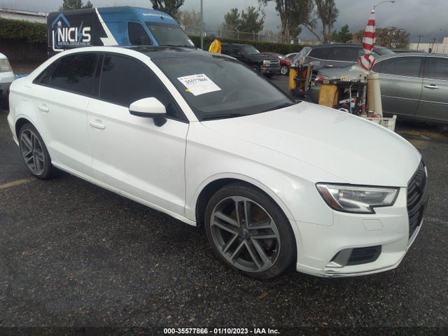 2017 Audi A3, VIN: WAUAUGFF7H1031164
