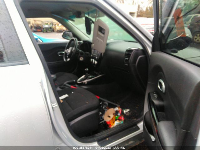 KNDJX3A5XF7798261 KIA Soul !