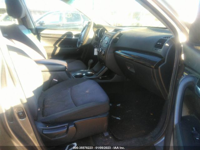 5XYKT4A60CG207965 KIA SORENTO LX