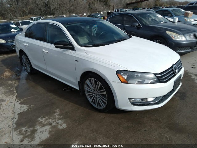 2015 Volkswagen Passat, VIN: 1VWBS7A35FC058064