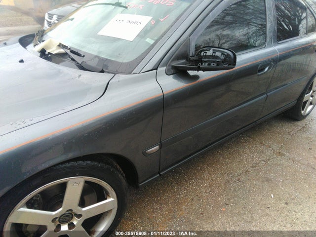 2004 VOLVO S60 R VIN: YV1RH52Y442346475