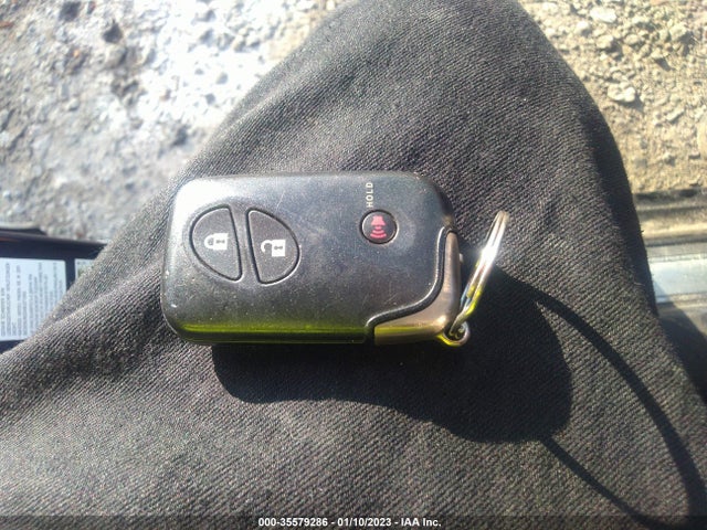 Lexus CT 200H 2012 JTHKD5BH8C2088672 Image 11