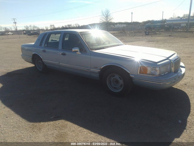 Lincoln Town Car Executive 1993 1LNLM81W7PY710247 Image 1