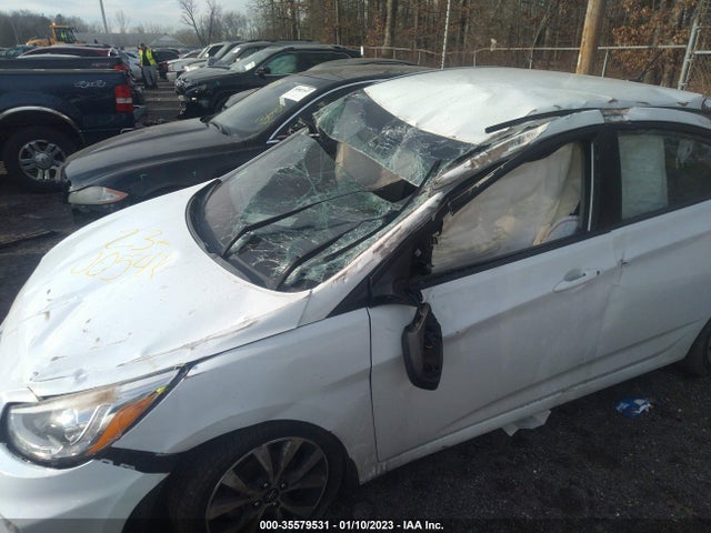 2015 HYUNDAI ACCENT GLS VIN: KMHCU4AEXFU822918