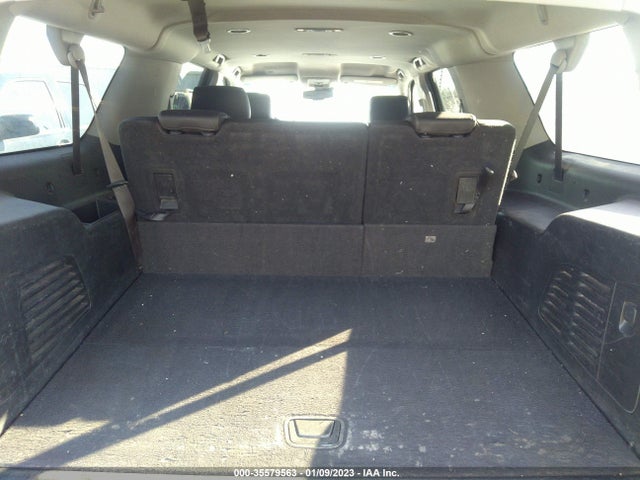 2016 Chevrolet Suburban, VIN: 1GNSCHKC9GR465900