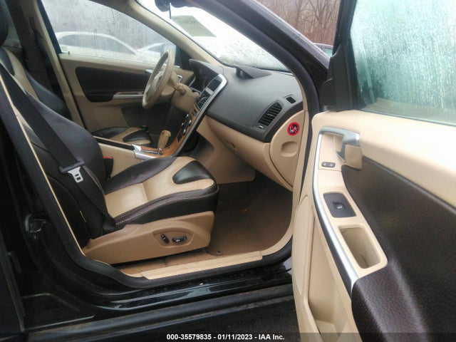 YV4992DZ4A2018974 Volvo XC60