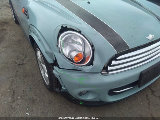2013 MINI COOPER HARDTOP VIN: WMWSU3C55DT690903