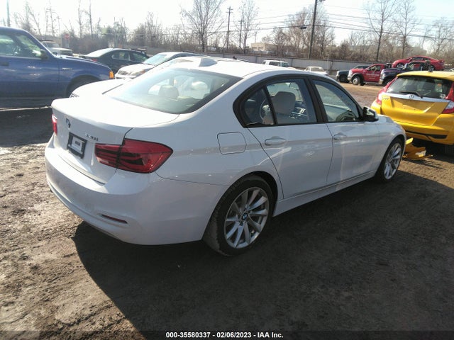 2018 BMW 3 Series, VIN: WBA8A3C5XJA357834