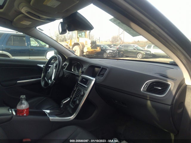 2015 Volvo V60, VIN: YV1612SB1F1192253