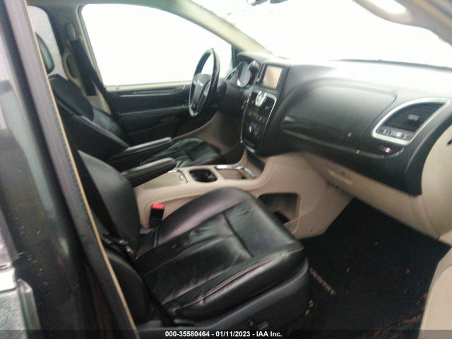 2C4RC1GG8CR200206 Chrysler Town & Country Limited
