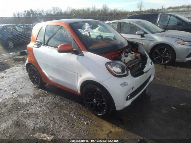 2016 Smart Fortwo, VIN: WMEFJ5DA5GK057480