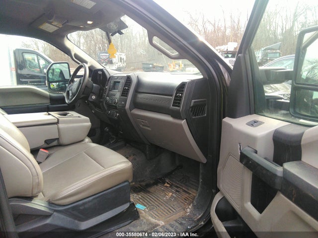 2018 Ford F-550, VIN: 1FDUF5HY7JED03364