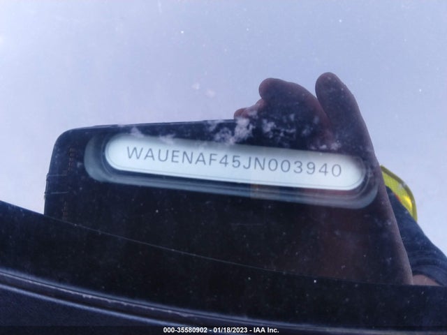 Audi A4 Premium Plus 2018 WAUENAF45JN003940 Image 9