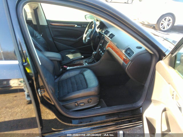 1VWCM7A37CC009992 Volkswagen Passat Sel Premium
