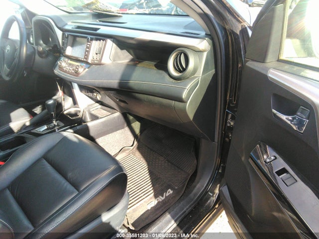 2018 Toyota RAV4, VIN: JTMDJREV3JD206947