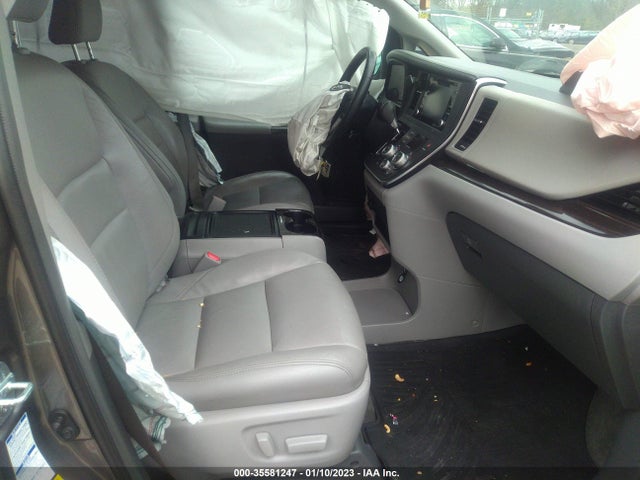 2019 Toyota Sienna, VIN: 5TDDZ3DC0KS212510