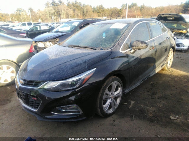 Chevrolet Cruze Premier 2018 1G1BF5SM3J7199633 Image 2