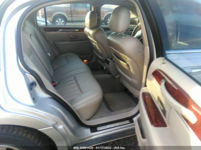 1LNHM82W83Y626341 Lincoln Town Car Signature