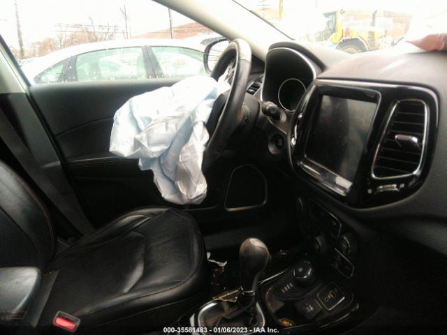 3C4NJDCB3KT673913 Jeep Compass Limited