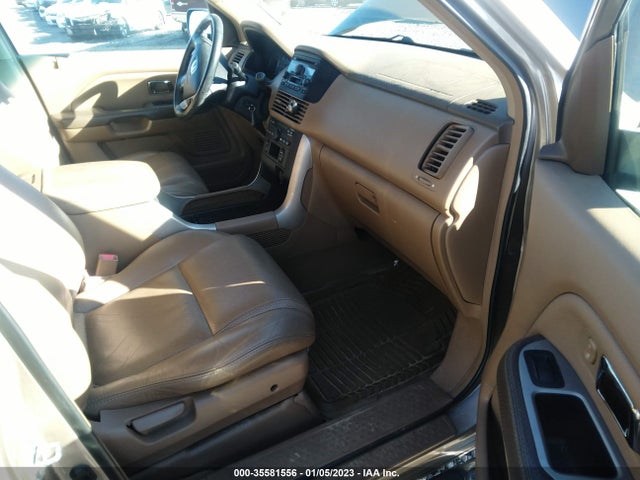 2004 HONDA PILOT EX VIN: 2HKYF18544H500548