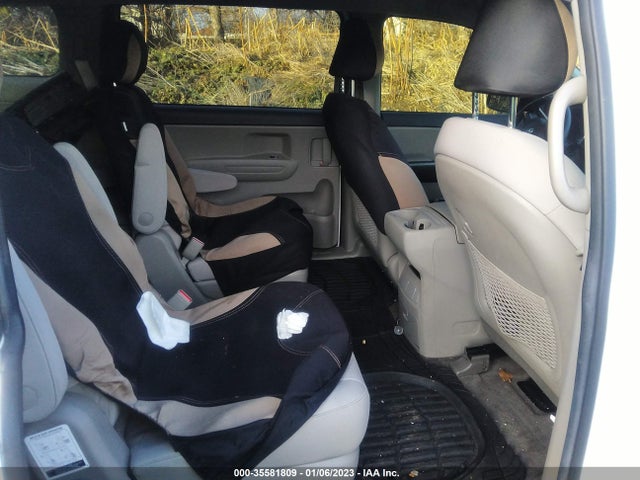 2018 Kia Sedona, VIN: KNDMA5C10J6404933