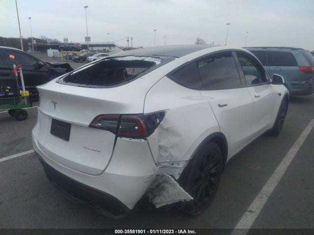 Tesla Model Y Long Range 2021 5YJYGDEE5MF183901 Image 4